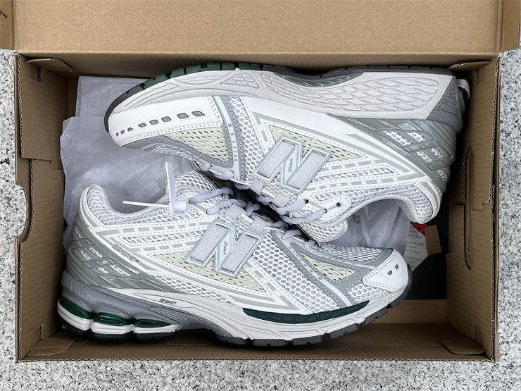 New Balance 740 Blanc