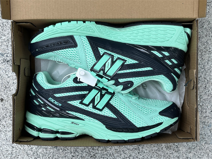 New Balance 1906R